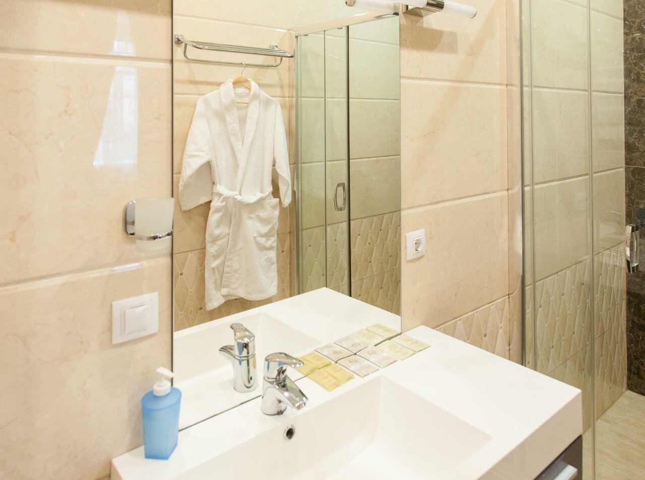 Гостиница Ленинград Санкт-Петербург-100